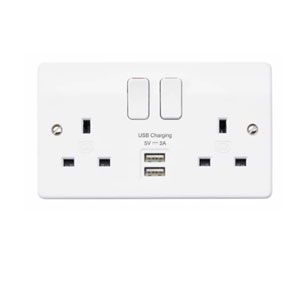 2GANG SWITCH SOCKET C/W 2XUSB