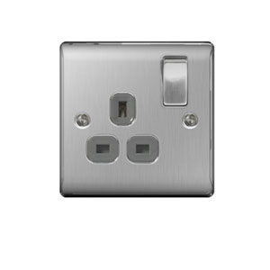 SOCKET 1GANG SWITCHED BRUSH CHROME