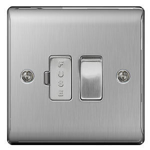 SPUR SWITCHED 13A BRUSHED STEEL